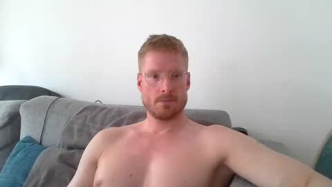 Snapshot of ccloser87 chatting on June 12, 2026, 5:34 pm ccloser87 online show from June 12, 2026, 5:34 pm