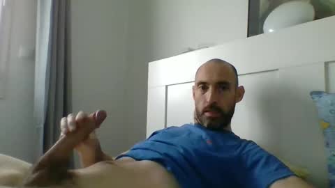 Snapshot of cedric223 chatting on December 18, 2024, 1:45 pm cedric223 online show from December 18, 2024, 1:45 pm