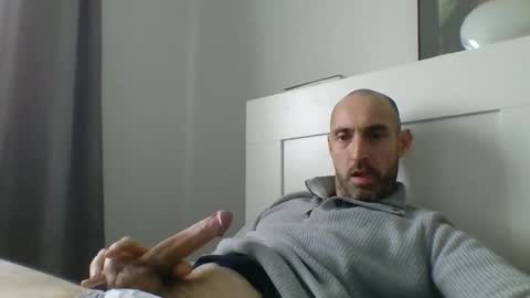 Snapshot of cedric223 chatting on February 14, 2025, 1:51 pm cedric223 online show from February 14, 2025, 1:51 pm