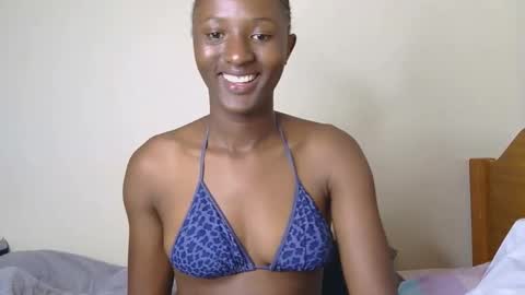 cee_queen online show from May 16, 2026, 11:09 am