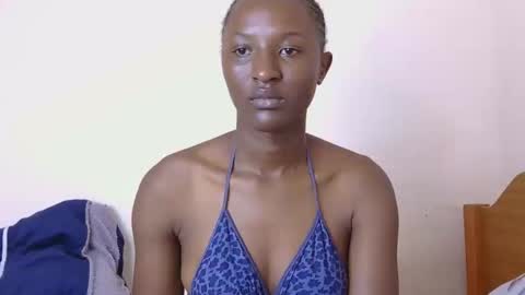 cee_queen online show from May 19, 2026, 7:58 am
