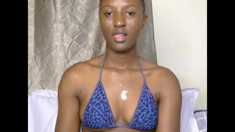 cee_queen online show from May 27, 2026, 2:25 pm