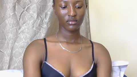 cee_queen online show from July 1, 2026, 10:28 am