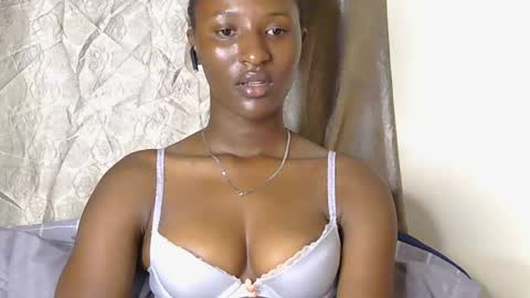 cee_queen online show from July 5, 2026, 6:53 am