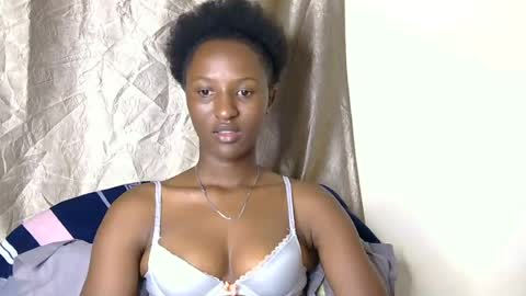 cee_queen online show from July 5, 2026, 6:59 pm