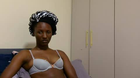 cee_queen online show from July 14, 2026, 10:48 pm