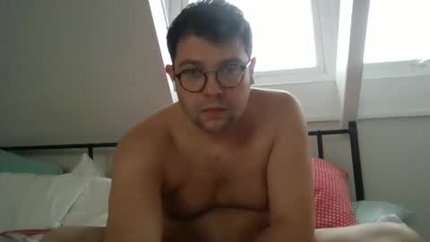 ceisuperstar online show from December 17, 2025, 10:32 am