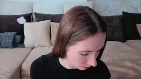 Josie Manesi online show from May 18, 2026, 6:41 am