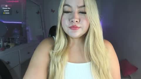 Snapshot of celeste__sweetx chatting on January 13, 2026, 8:58 pm Celeste Sweet online show from January 13, 2026, 8:58 pm