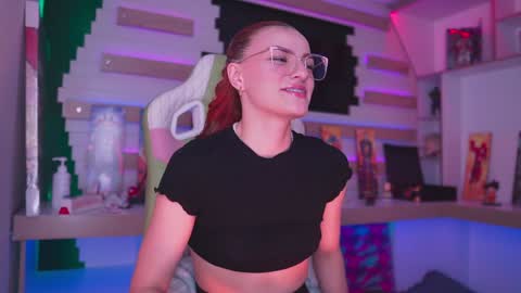 Snapshot of celeste_blazze chatting on December 4, 2024, 6:06 pm Celeste online show from December 4, 2024, 6:06 pm