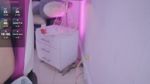 Snapshot of celeste_blazze chatting on December 14, 2024, 9:56 pm Celeste online show from December 14, 2024, 9:56 pm