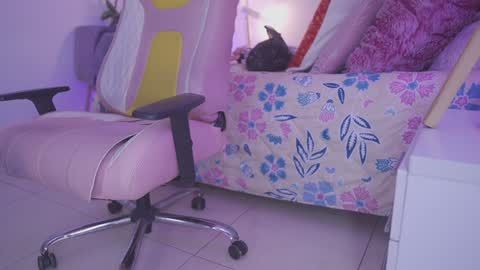 Snapshot of celeste_blazze chatting on January 13, 2025, 1:39 pm Celeste online show from January 13, 2025, 1:39 pm
