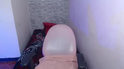 Snapshot of celeste_fioree chatting on October 31, 2025, 7:37 pm celeste_fioree online show from October 31, 2025, 7:37 pm