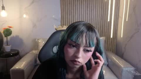 celeste_fioree online show from May 6, 2026, 7:52 pm