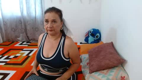 Celeste Ortega  online show from November 19, 2025, 7:25 pm