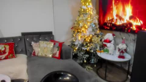 Snapshot of celeste_pervert chatting on December 22, 2025, 11:24 pm mia sofiabohorquez INSTAGRAM online show from December 22, 2025, 11:24 pm