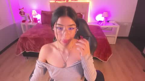 Snapshot of celeste_rous__ chatting on December 4, 2025, 12:36 pm Celeste online show from December 4, 2025, 12:36 pm