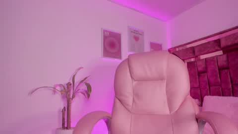 Snapshot of celestecute_ chatting on February 10, 2025, 5:58 am Celeste   INSTAGRAM Celestecute 01 online show from February 10, 2025, 5:58 am
