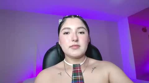 Snapshot of celesteeeuph chatting on February 17, 2026, 9:43 pm celesteeeuph online show from February 17, 2026, 9:43 pm