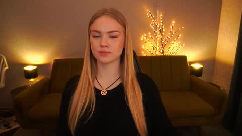 celestenoirr online show from December 2, 2025, 7:47 am