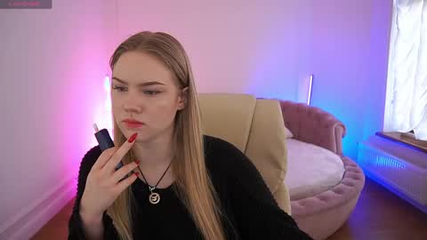 celestenoirr online show from April 16, 2026, 6:14 am