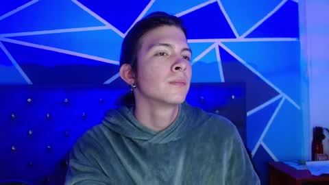 I am Valentinn online show from October 28, 2025, 7:27 pm