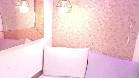 celestte_sm online show from May 8, 2026, 7:08 pm