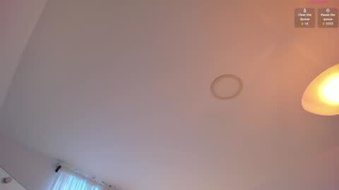 Snapshot of celia_dubois chatting on June 2, 2026, 8:11 pm Ari online show from June 2, 2026, 8:11 pm