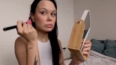 Snapshot of celinabareford chatting on March 5, 2026, 9:27 am celinabareford online show from March 5, 2026, 9:27 am