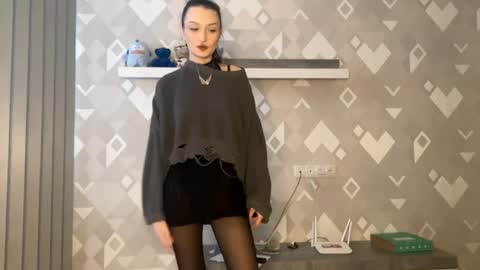 Eva online show from May 7, 2026, 7:25 am