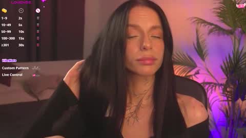 Snapshot of ceserisu chatting on November 18, 2025, 9:41 pm Casey online show from November 18, 2025, 9:41 pm