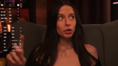 Snapshot of ceserisu chatting on November 19, 2025, 9:48 pm Casey online show from November 19, 2025, 9:48 pm