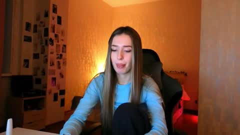 Snapshot of cexsuline chatting on December 18, 2025, 8:48 pm my name is Eva online show from December 18, 2025, 8:48 pm