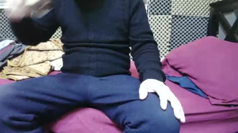 Snapshot of cezar46 chatting on December 18, 2025, 1:28 pm cezar online show from December 18, 2025, 1:28 pm