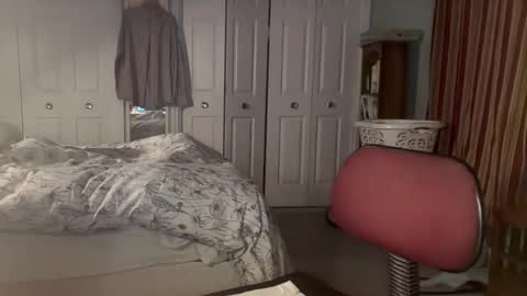 cfnmworkout1 online show from November 7, 2025, 2:55 am