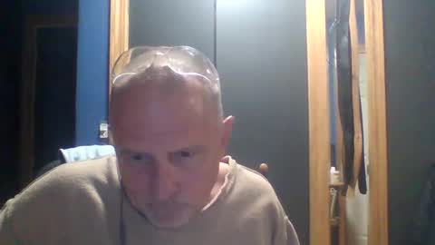 chadsters123 online show from May 22, 2026, 3:24 am