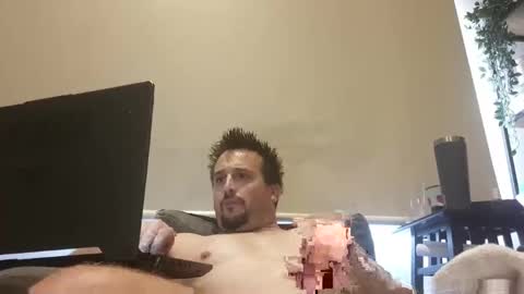 Snapshot of champagneandbitches chatting on March 18, 2026, 12:14 am champagneandbitches online show from March 18, 2026, 12:14 am