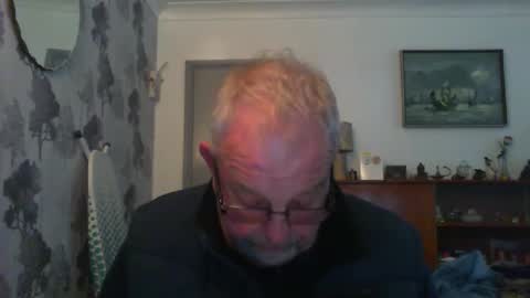 Snapshot of champers37 chatting on December 4, 2024, 10:02 am Champers online show from December 4, 2024, 10:02 am