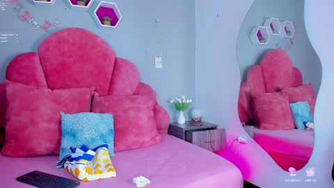 C H A N E L online show from February 1, 2025, 2:05 am