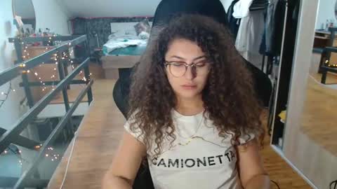 Stephanieblisss online show from December 17, 2025, 9:59 am