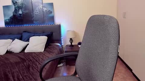 Snapshot of chaneljem chatting on December 3, 2025, 9:18 am chaneljem online show from December 3, 2025, 9:18 am