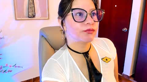 Snapshot of chanell_taylor_ chatting on November 10, 2025, 12:48 pm chanell online show from November 10, 2025, 12:48 pm