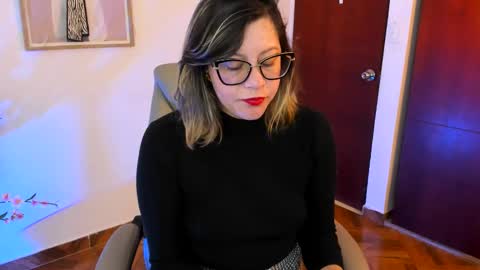 Snapshot of chanell_taylor_ chatting on November 12, 2025, 9:21 am chanell online show from November 12, 2025, 9:21 am