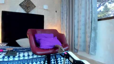 Snapshot of chanellejohnson_ chatting on February 5, 2026, 8:24 pm chanellejohnson_ online show from February 5, 2026, 8:24 pm