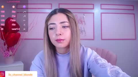 Snapshot of channel_blonde_a chatting on February 11, 2025, 4:56 pm channel_blonde_a online show from February 11, 2025, 4:56 pm