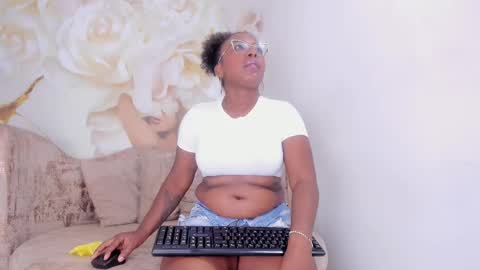 Snapshot of channelcroix chatting on October 26, 2025, 7:31 pm channelcroix online show from October 26, 2025, 7:31 pm