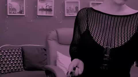 Snapshot of chantallovely chatting on February 28, 2026, 3:35 pm The Queen online show from February 28, 2026, 3:35 pm