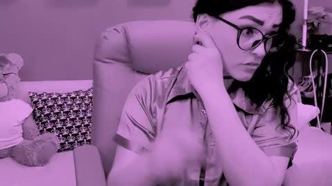 The Queen online show from May 1, 2026, 1:26 pm