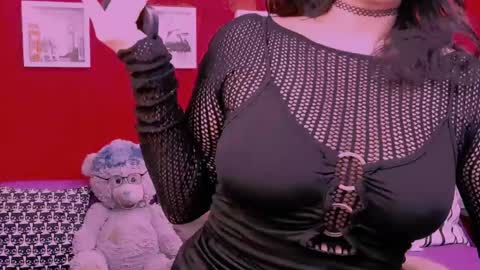 The Queen online show from May 30, 2026, 6:38 pm