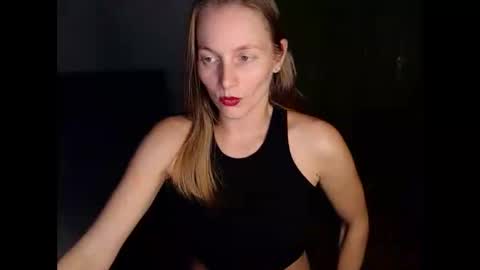 Snapshot of chanti_lovee chatting on September 20, 2025, 8:43 pm We Vibe Device that vibrates at the sound of Tips and makes me wet. vibe lush edging daddy lovense online show from September 20, 2025, 8:43 pm